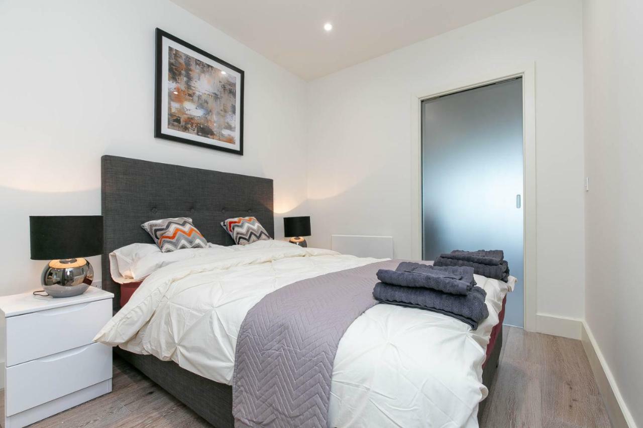 Deluxe Apartments By Heathrow Harmondsworth Exterior foto