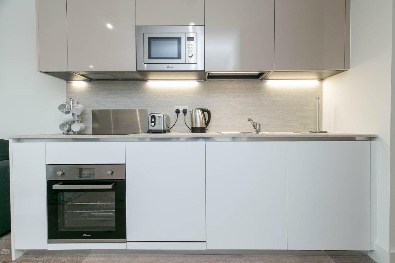 Deluxe Apartments By Heathrow Harmondsworth Exterior foto