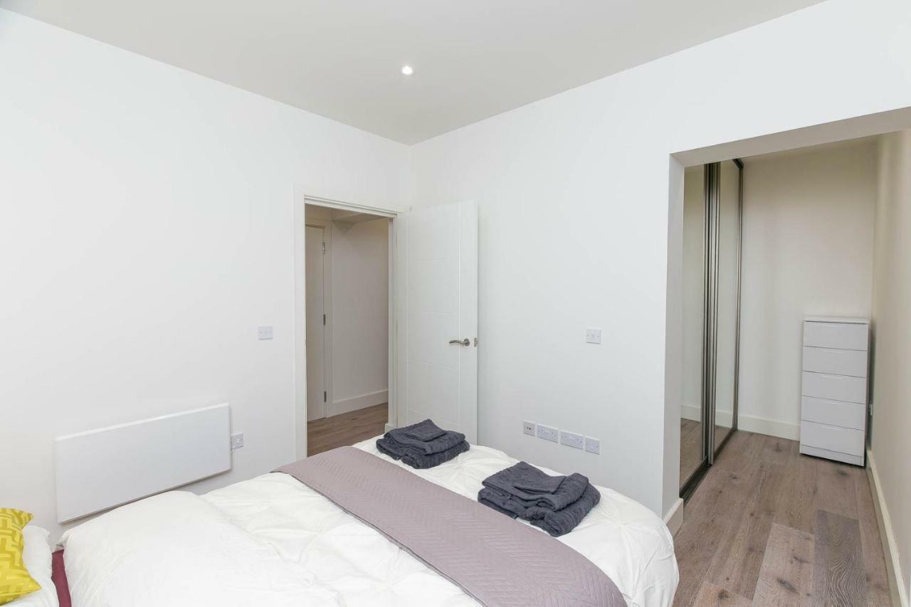 Deluxe Apartments By Heathrow Harmondsworth Exterior foto