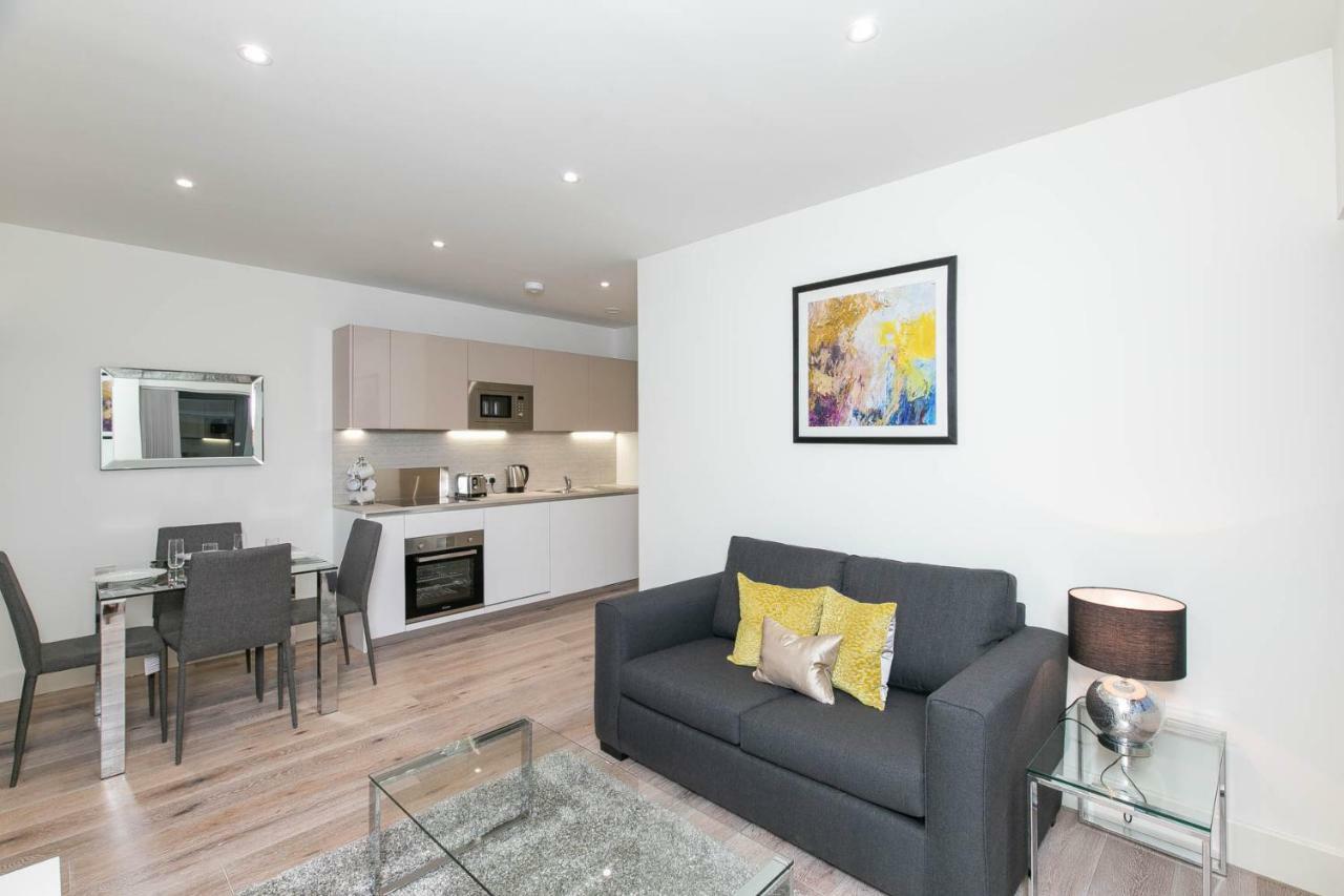 Deluxe Apartments By Heathrow Harmondsworth Exterior foto
