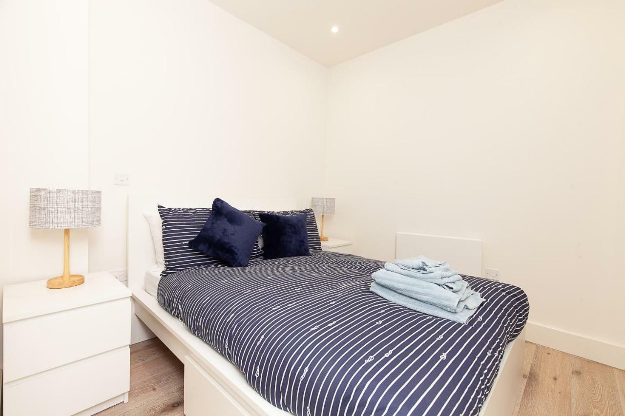 Deluxe Apartments By Heathrow Harmondsworth Exterior foto