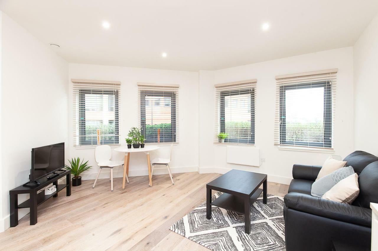 Deluxe Apartments By Heathrow Harmondsworth Exterior foto