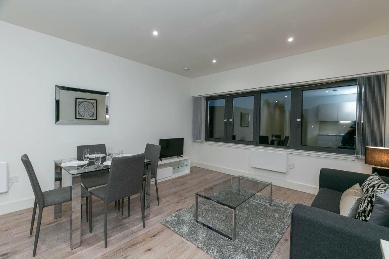 Deluxe Apartments By Heathrow Harmondsworth Exterior foto