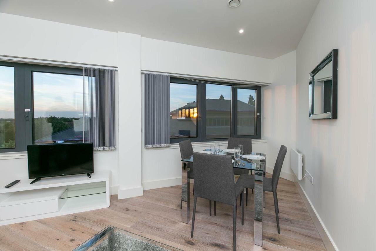 Deluxe Apartments By Heathrow Harmondsworth Exterior foto